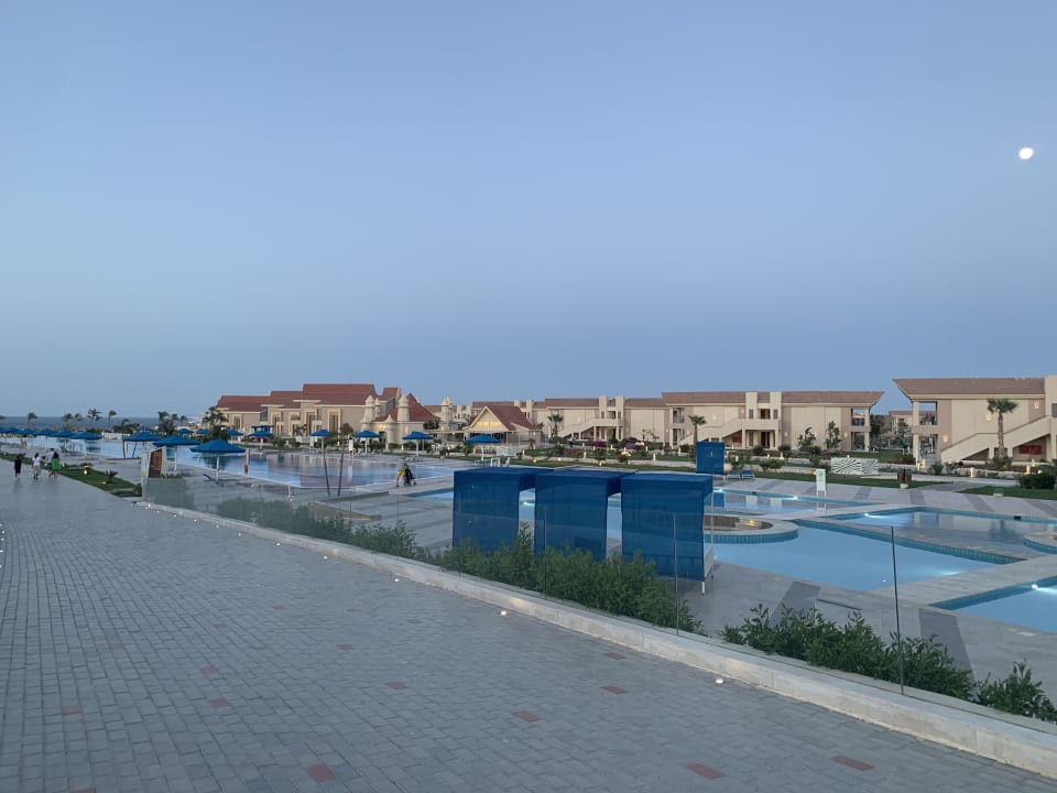 Außenansicht Pickalbatros Sea World Resort - Marsa Alam