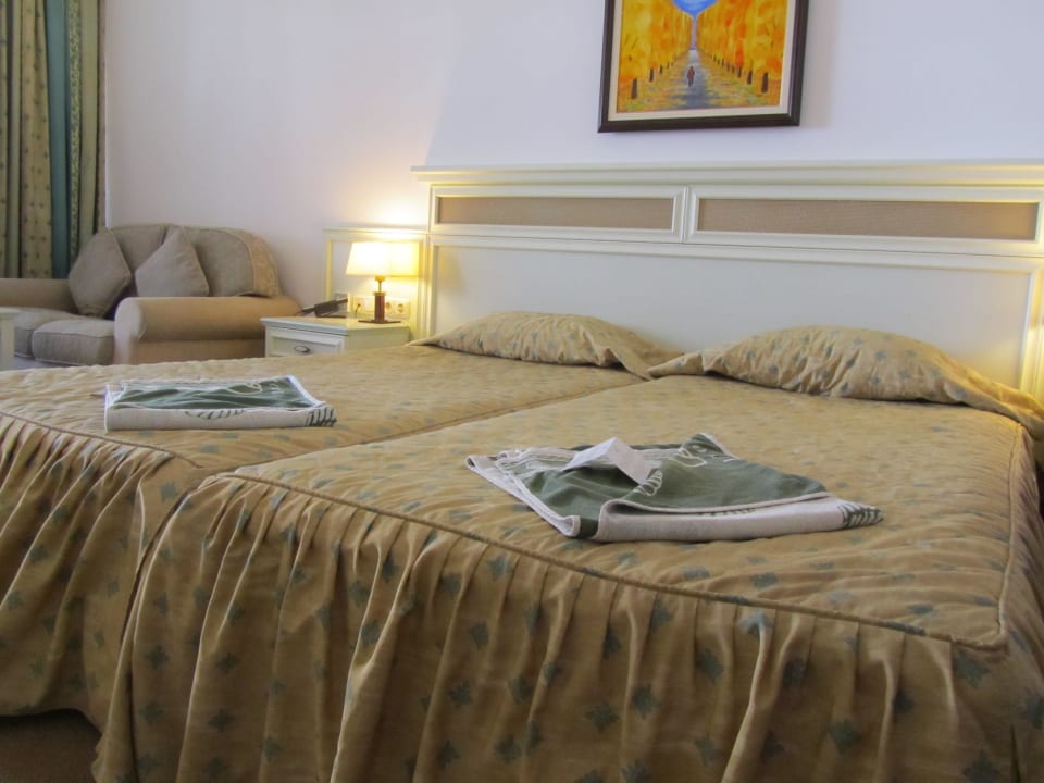 Hotel Helena Sands Helena Sands