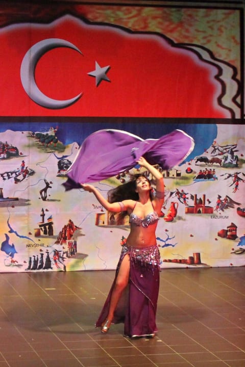 Bauchtänzerin Aydinbey Kings Palace & Spa