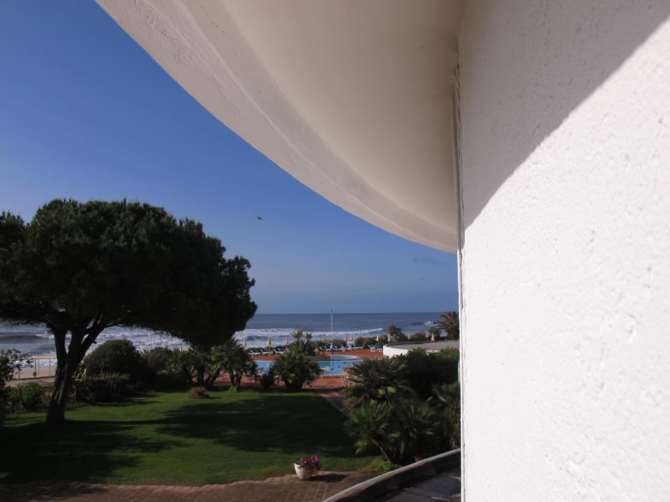 Am Morgen nach Gewitter Hotel Flamingo Resort