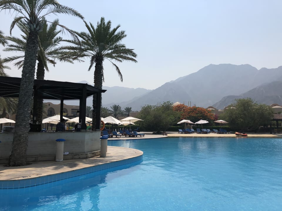 Pool Miramar Al Aqah Beach Resort