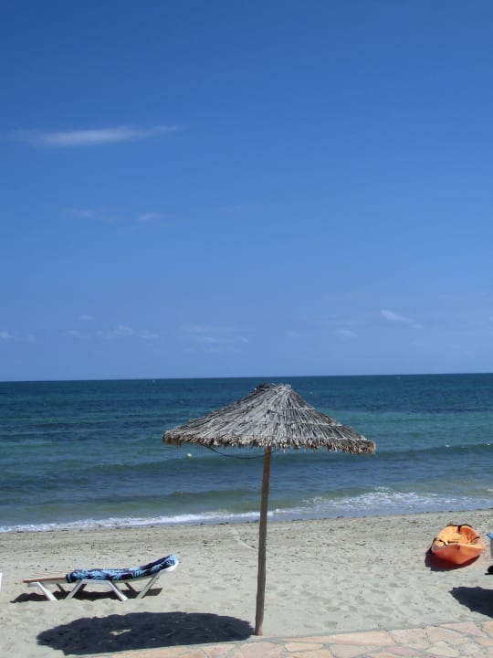 Sehr ruhiger Stand Zita Beach Resort