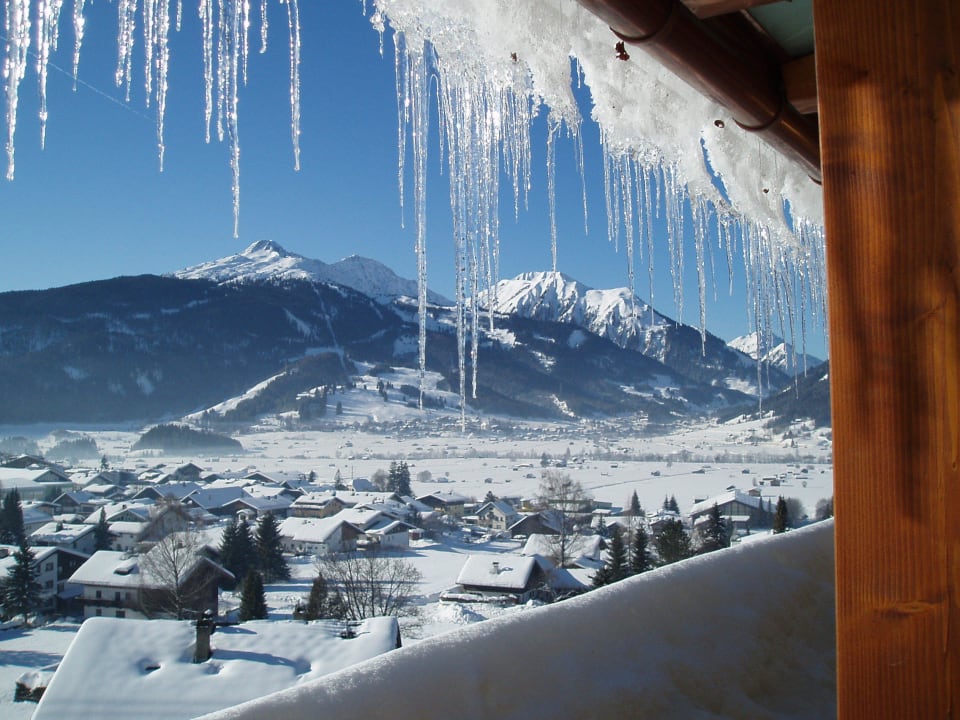 Glänzende Aussichten auf den Talkessel Villa Buchenhain