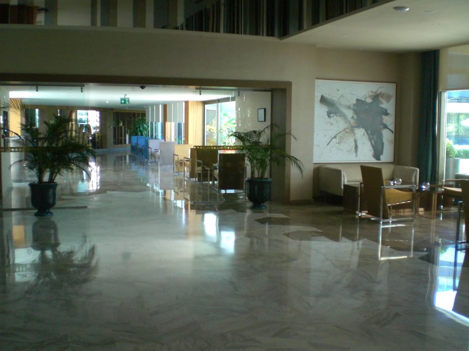 Lobby Side Star Elegance
