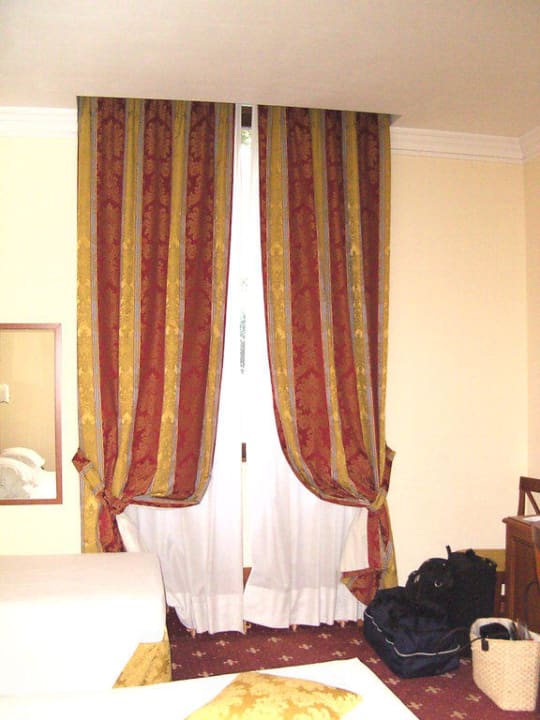 Fenster im Zimmer Hotel Milton Roma
