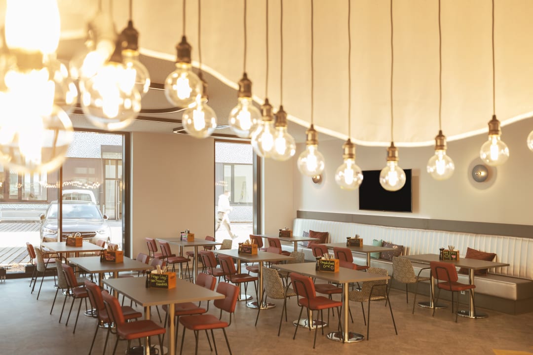 Gastro Holiday Inn - the niu, Star Sindelfingen