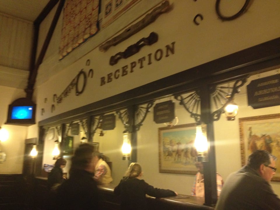 Rezeption Disney's Hotel Cheyenne