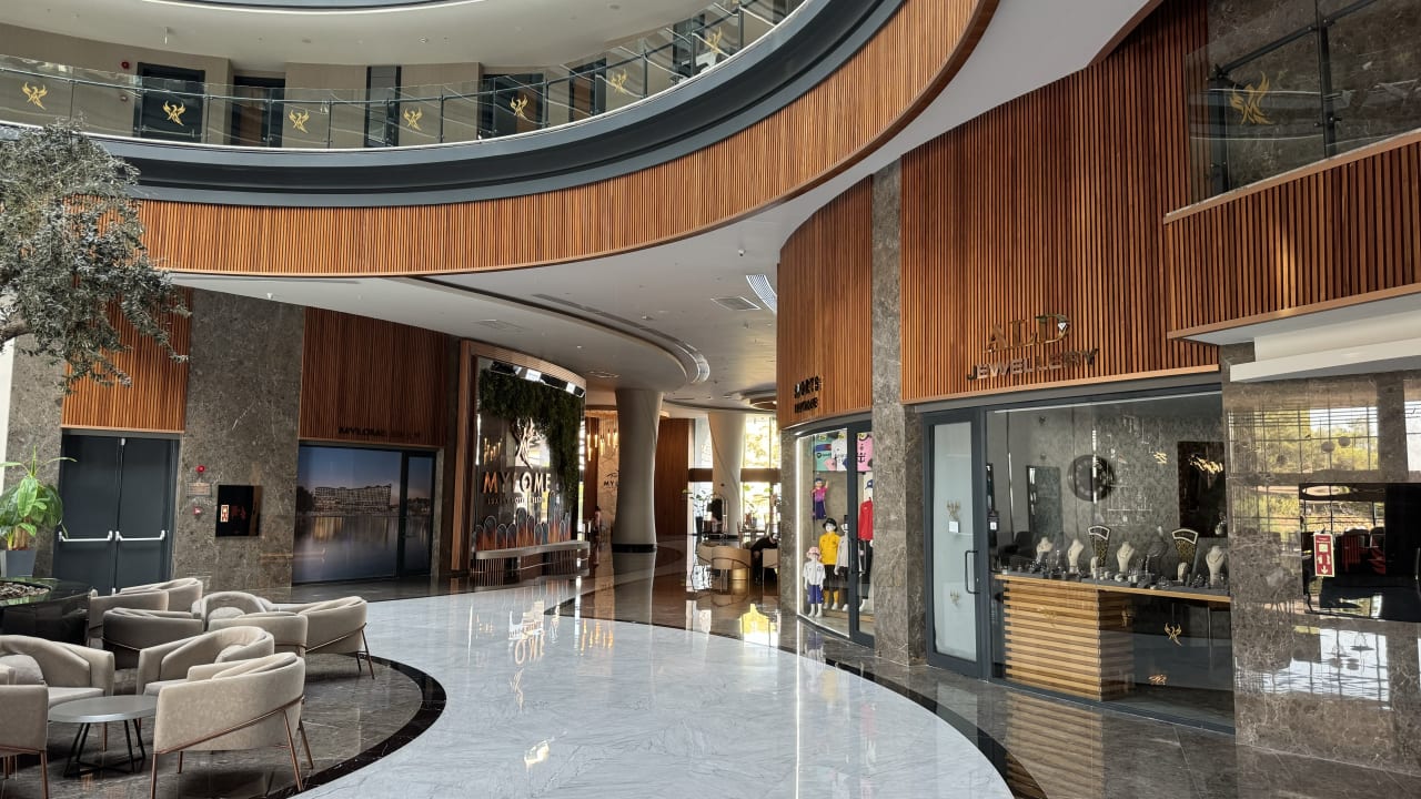 Lobby Mylome Luxury Hotel & Resort