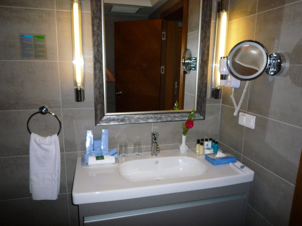Bad Sunis Elita Beach Resort & Spa