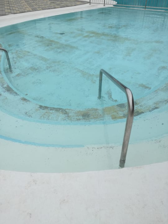 Pool Apartamentos LIVVO Morromar