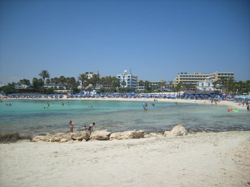 Sandy Bay am Hotel Anonymous Beach Hotel