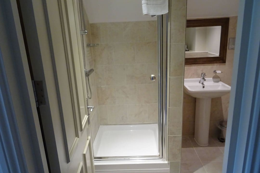 Bad mit großer Dusche Hotel The Talbot Inn