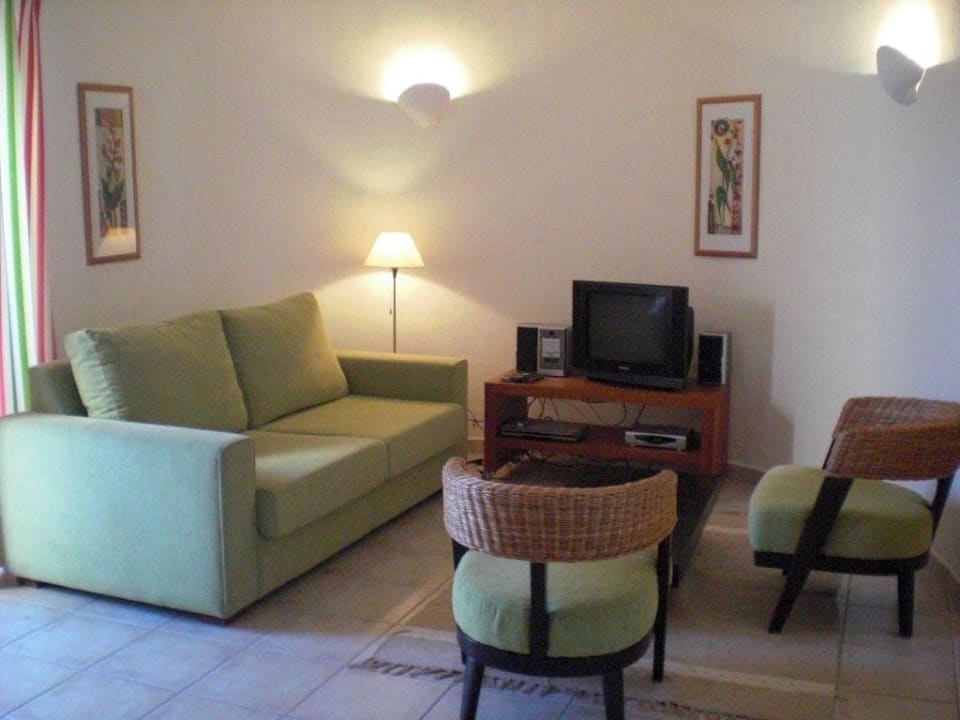 Wohn-/Essraum mit Schlafcouch Hotel Quinta do Paraiso