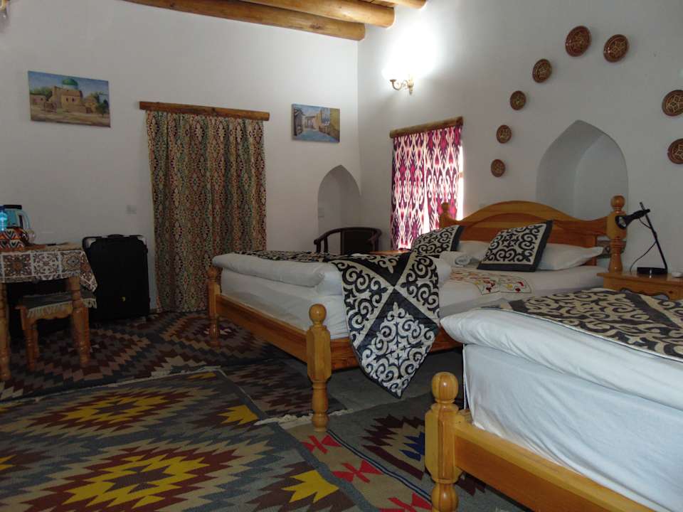 Zimmer Madrasah Polvon-Qori Boutique