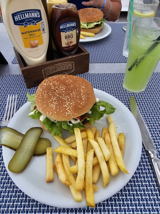 Gastro Quattro Beach Spa & Resort