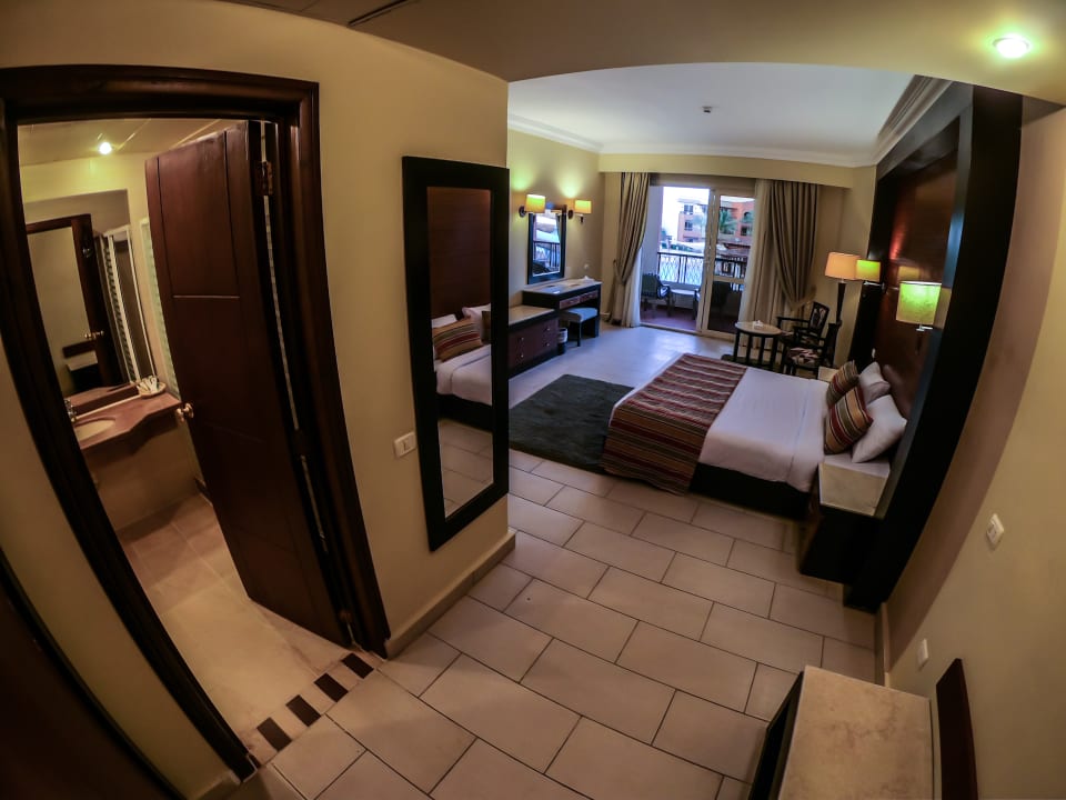 Zimmer Regency Plaza Aqua Park & Spa