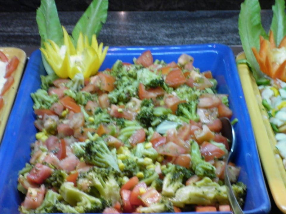 Buffet HL Miraflor Suites Hotel