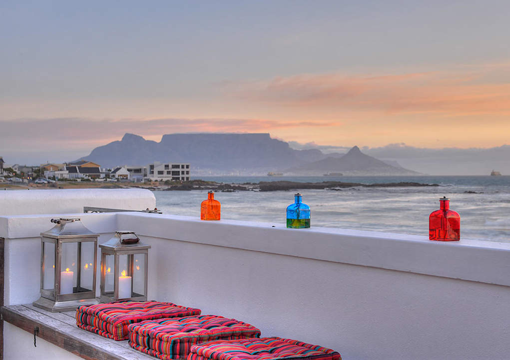 Postkartenblick auf den Tafelberg Santa Maria Beach House