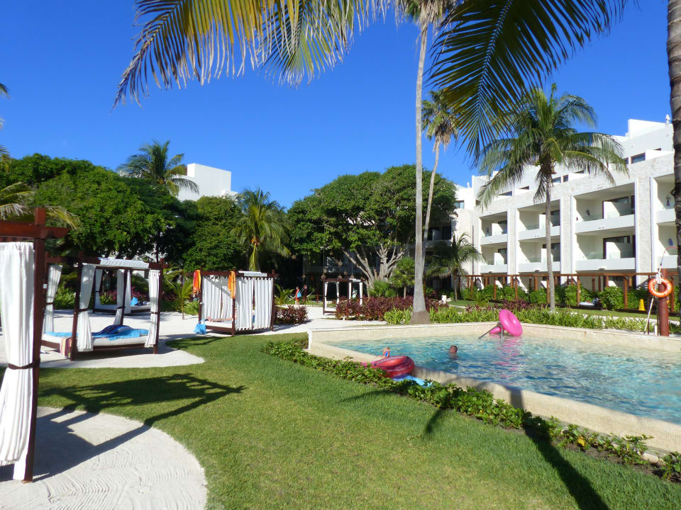 Pool Akumal Bay Beach & Wellness Resort
