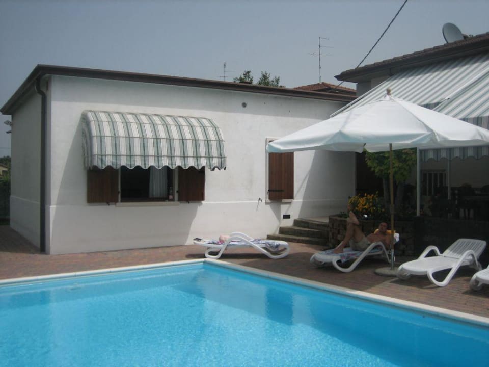 Pool Residenza Ai 4 Olivi B&B
