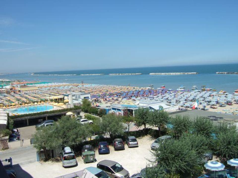 Blick vom Balkon auf's Meer Hotel Lungomare