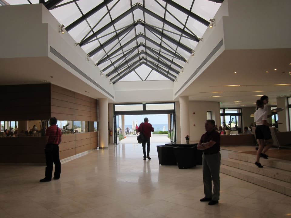 Links Restaurant rechts Bar Atlantica Eleon Grand Resort, Tragaki