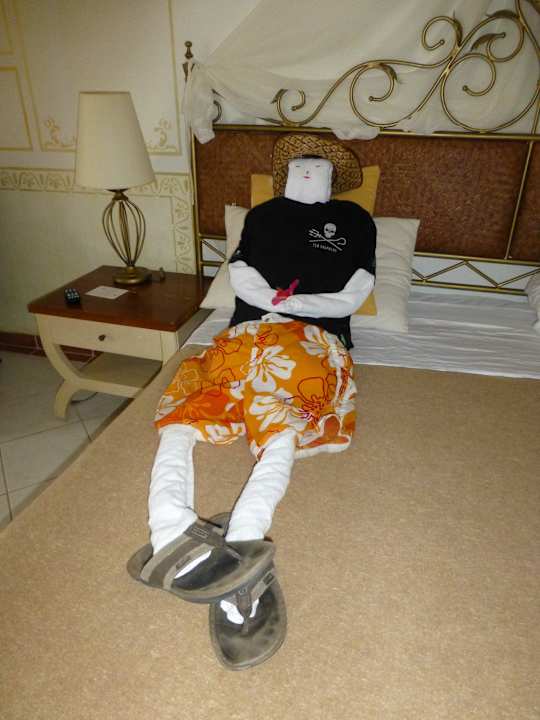 Saulustig -  Handtuchmann aud dem Bett in 2007 Hotel Playa Pesquero