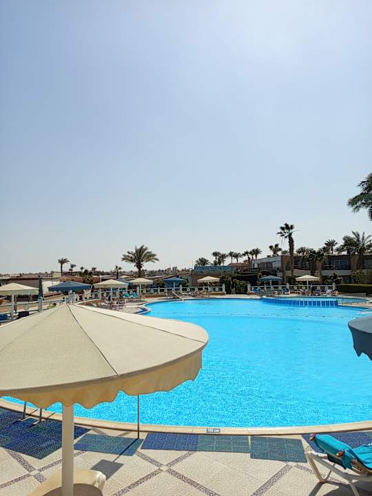 Pool Aladdin Beach Resort