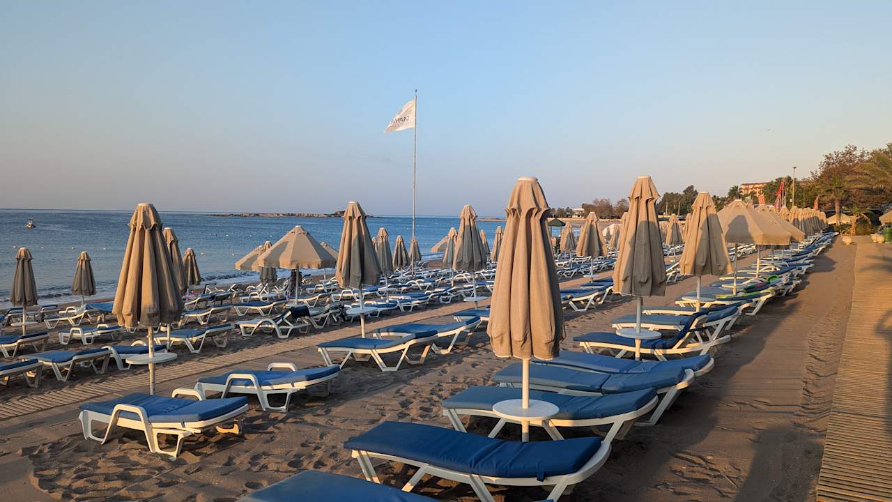 Strand Saphir Resort & Spa