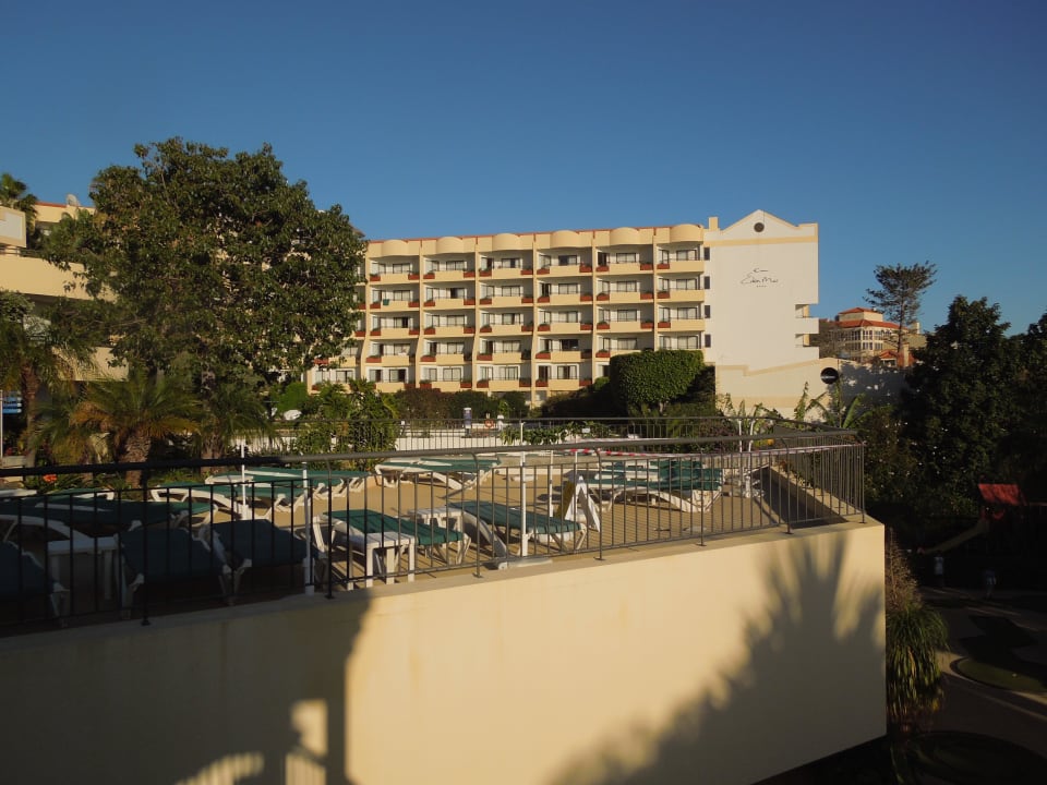 Blick vom Garten auf Eden Mar Suite Hotel Eden Mar - PortoBay