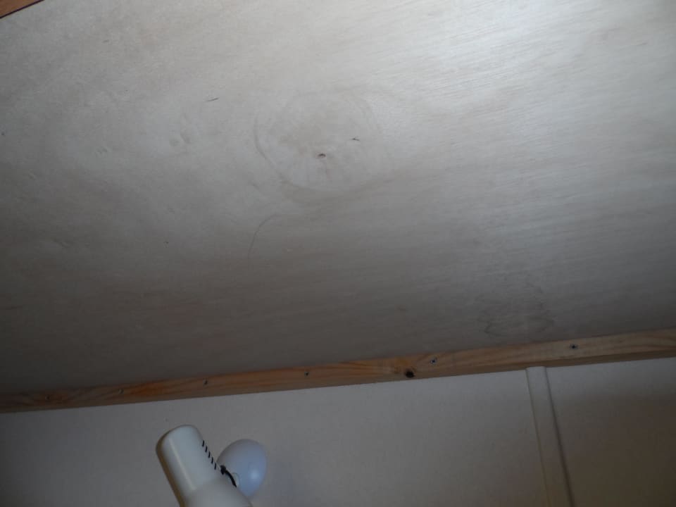 Unter dem Hochbett.  Camping Marelago