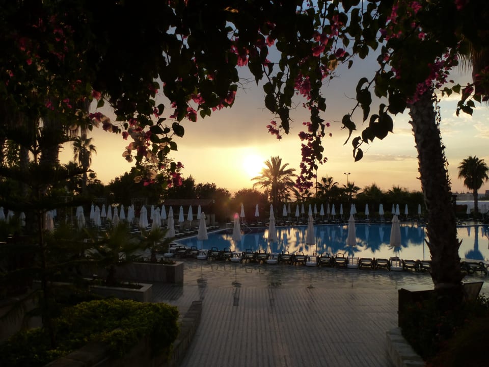 Sonnenuntergang Alba Resort Hotel