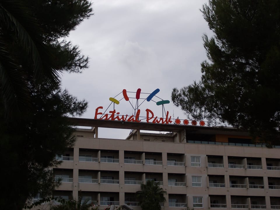 Eingang Estival Park Silmar