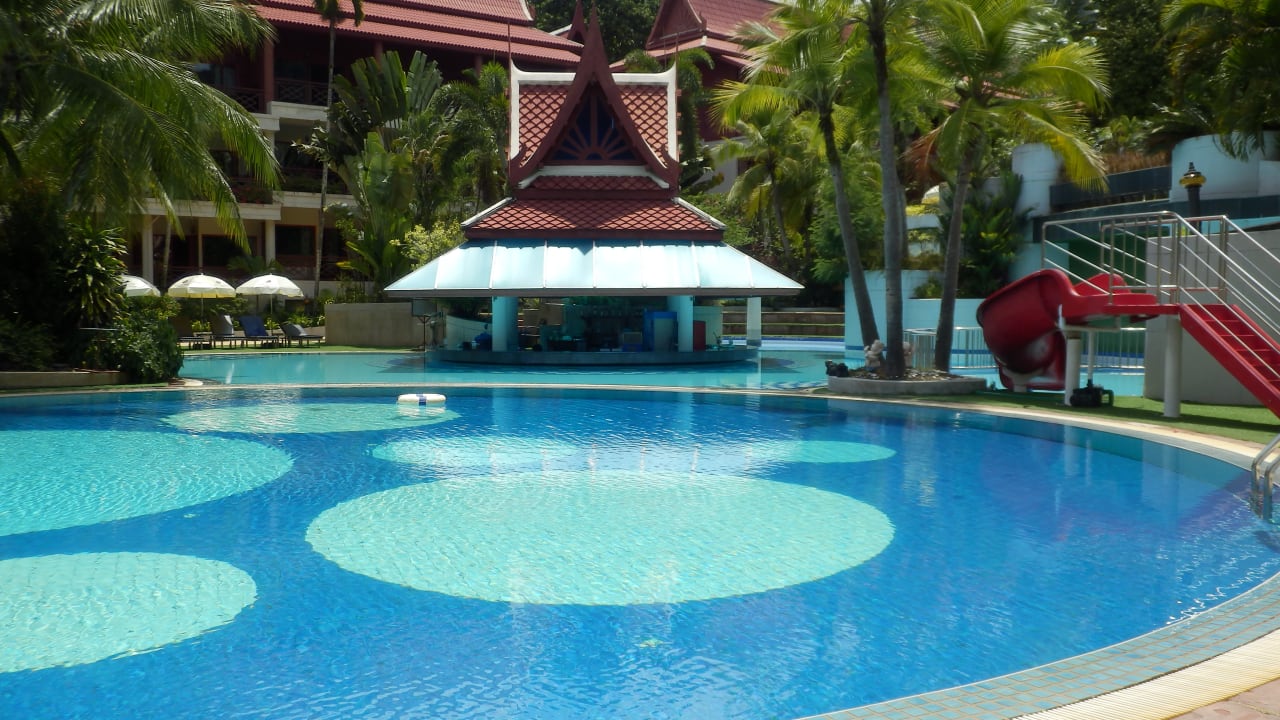 Pool Chada Thai Village Resort