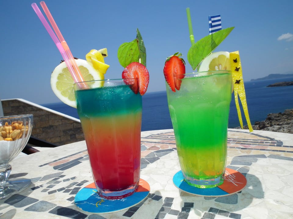 Leckere Cocktails Hotel Kalithea Horizon Royal