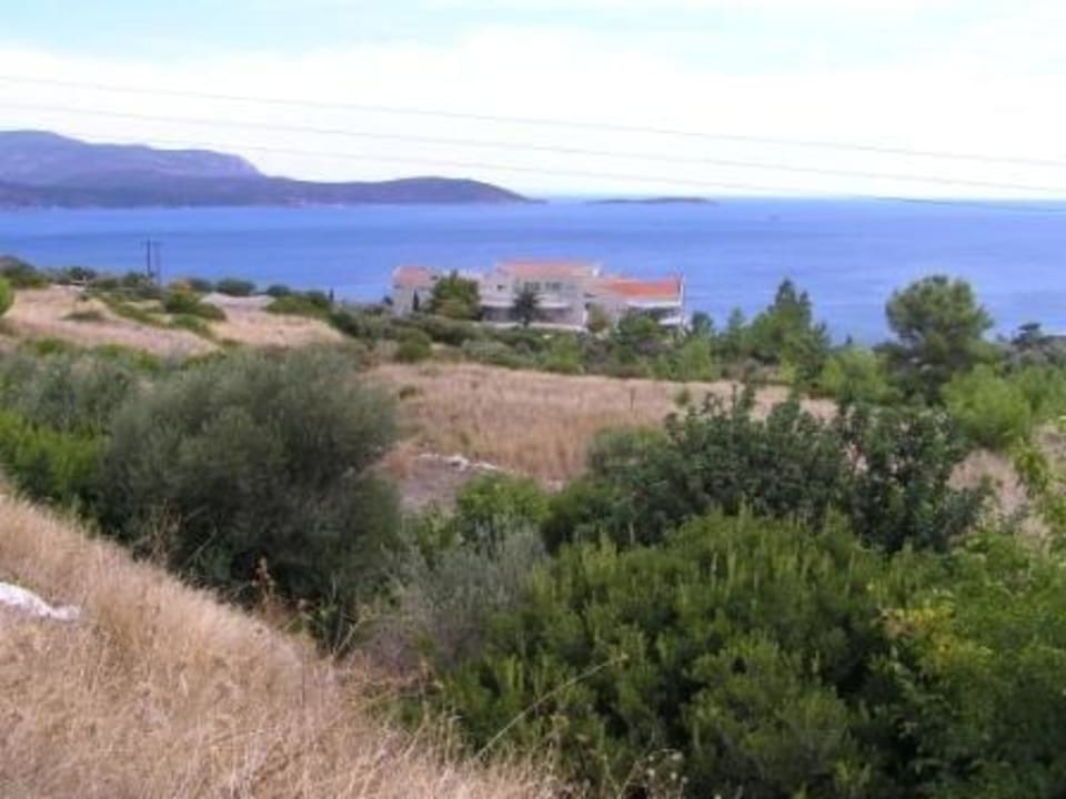 Blick auf Hotel von Straße Proteas Blu Resort
