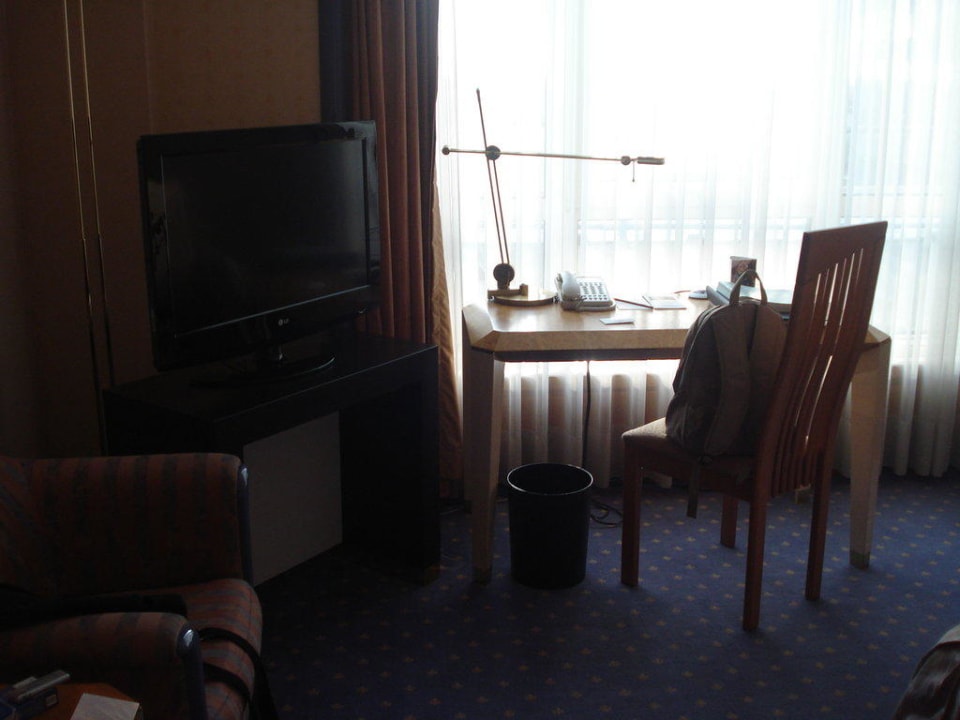 TV Hotel Palace Berlin