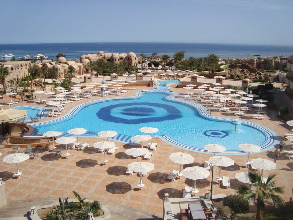 Pool und Anlage Utopia Beach Club