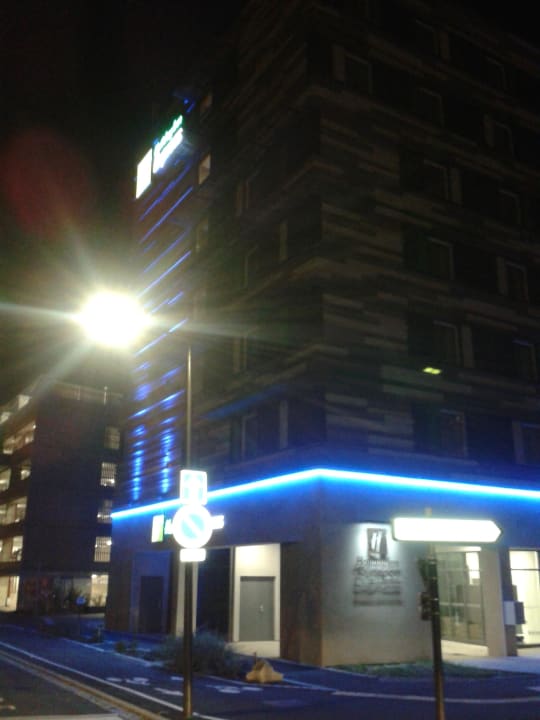 Außenansicht bei Nacht Holiday Inn Express Strasbourg - Centre