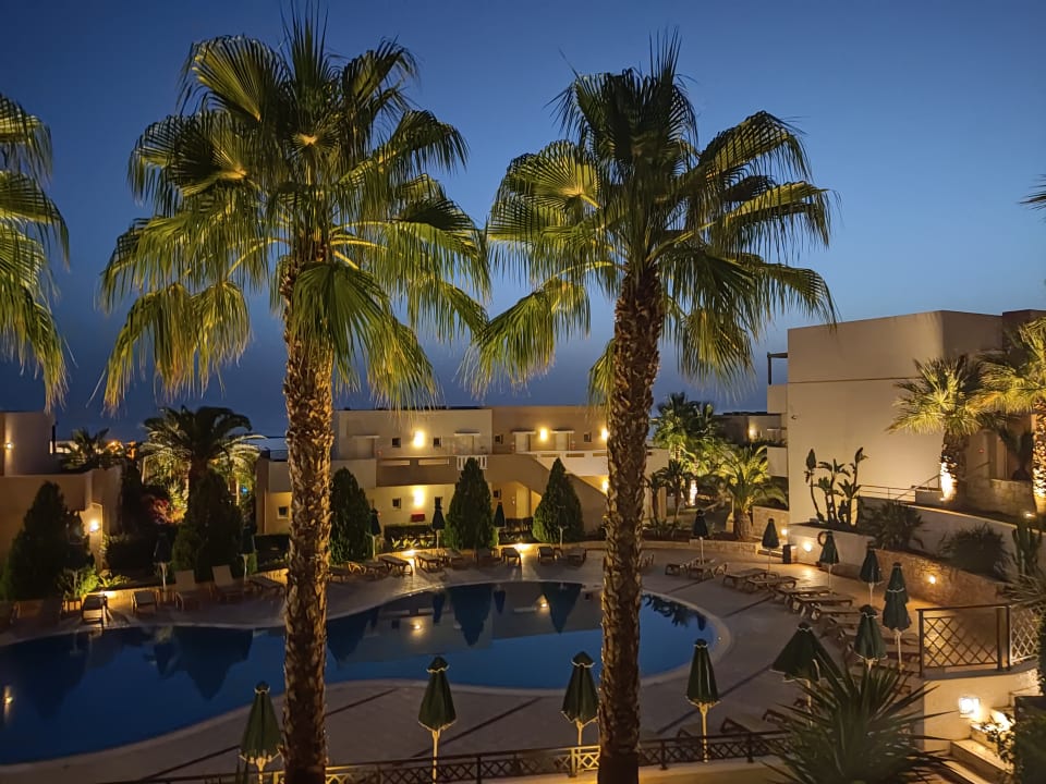 Pool Grand Hotel Holiday Resort