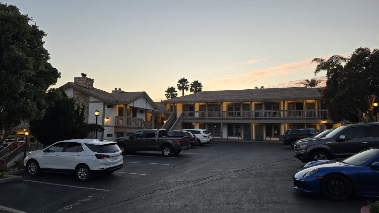 Außenansicht Hotel Cottage Inn By the Sea