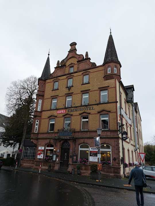 Außenansicht EIFELkrimihotel