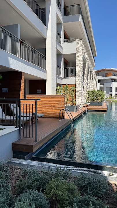 Pool Anda Barut Collection