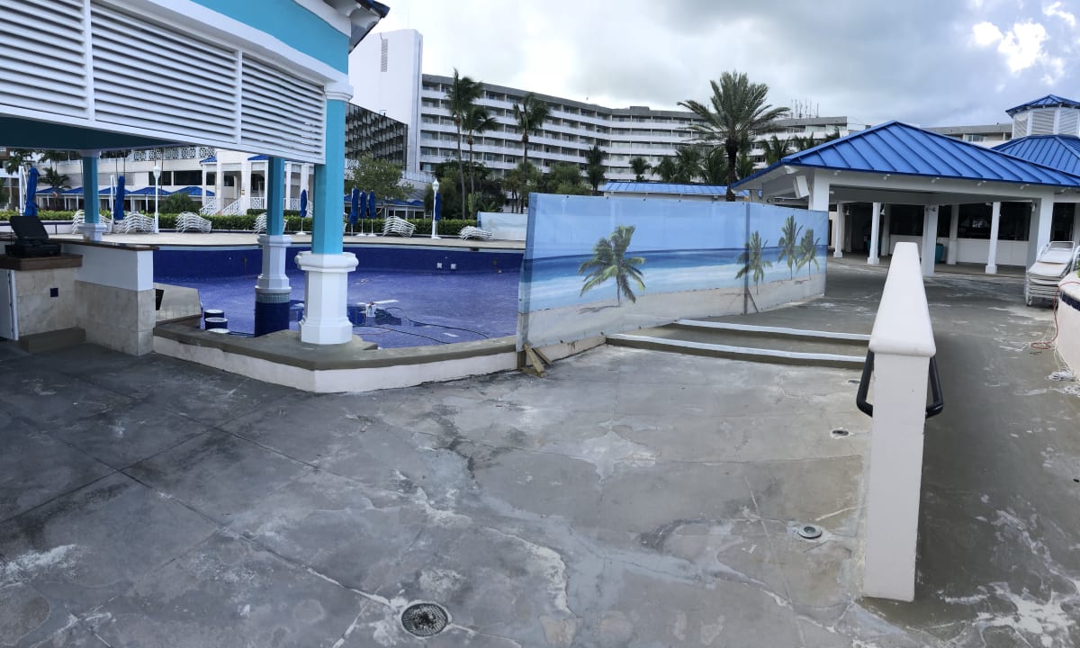 Pool Sandals Royal Bahamian