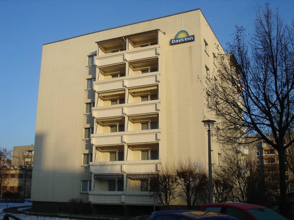 Seitenansicht des Hotels Days Inn Leipzig City Centre