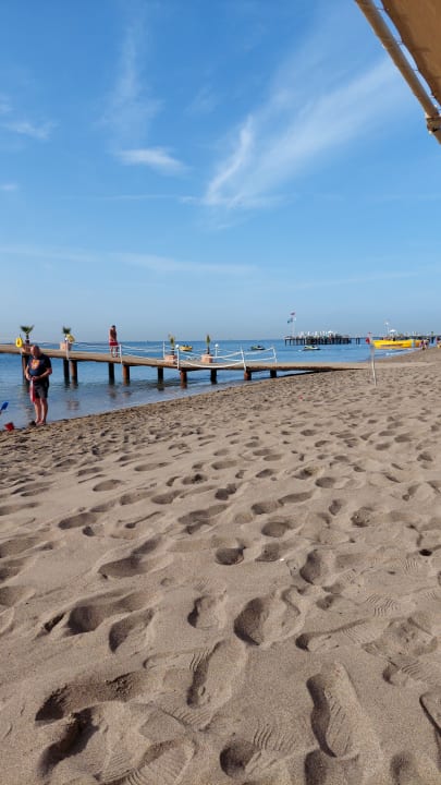 Strand Royal Wings Hotel