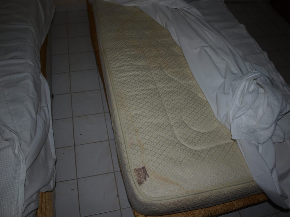 Materac obszczany  Hotel Kleopatra Alis