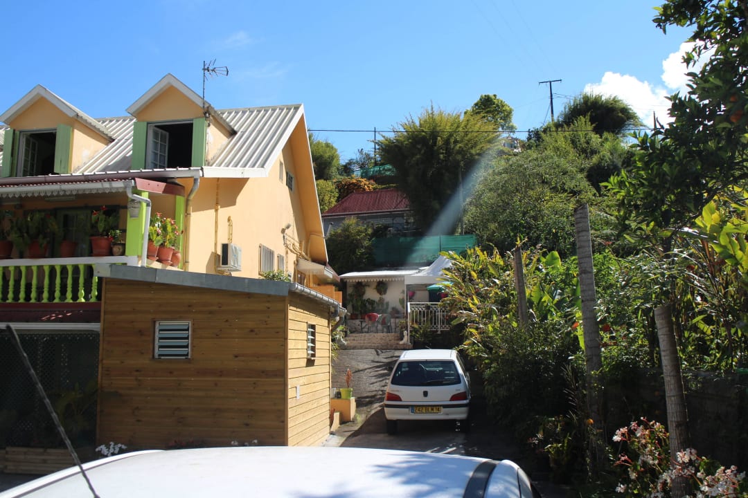 Oben die herrschaften unten das loch Hotel l'Orchidée Rose