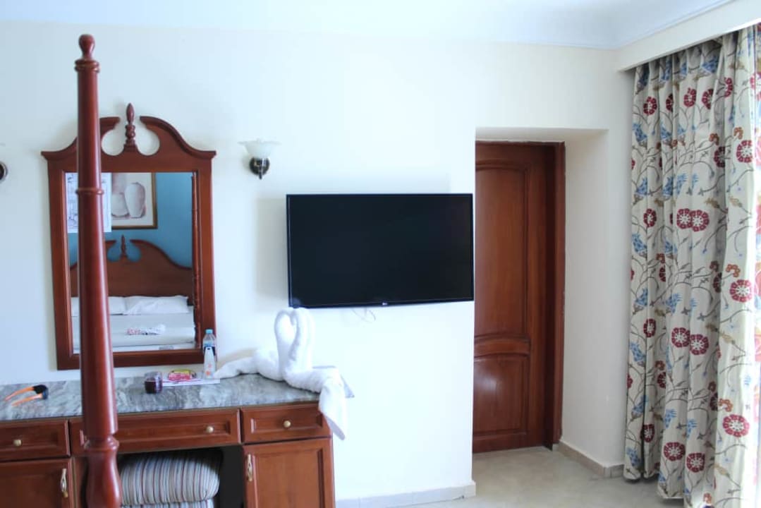 Drzwi do drugiego pokoju - dla rodziny z dziećmi Titanic Beach Spa & Aqua Park