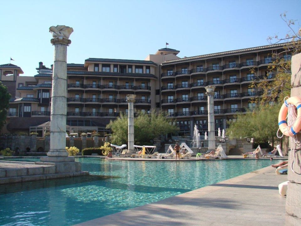 Basen Xanadu Resort Hotel